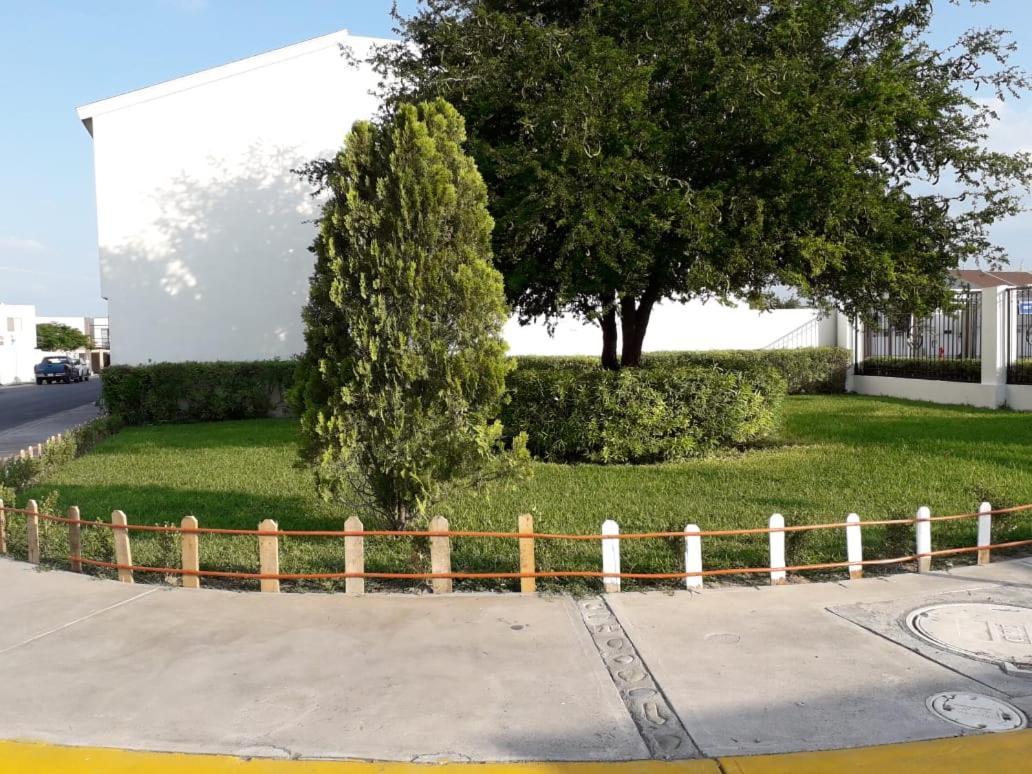 Airport Short & Long Term Express Almeria X Monterrey Exterior photo